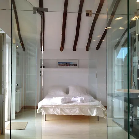 Rooftops Guest house 3*